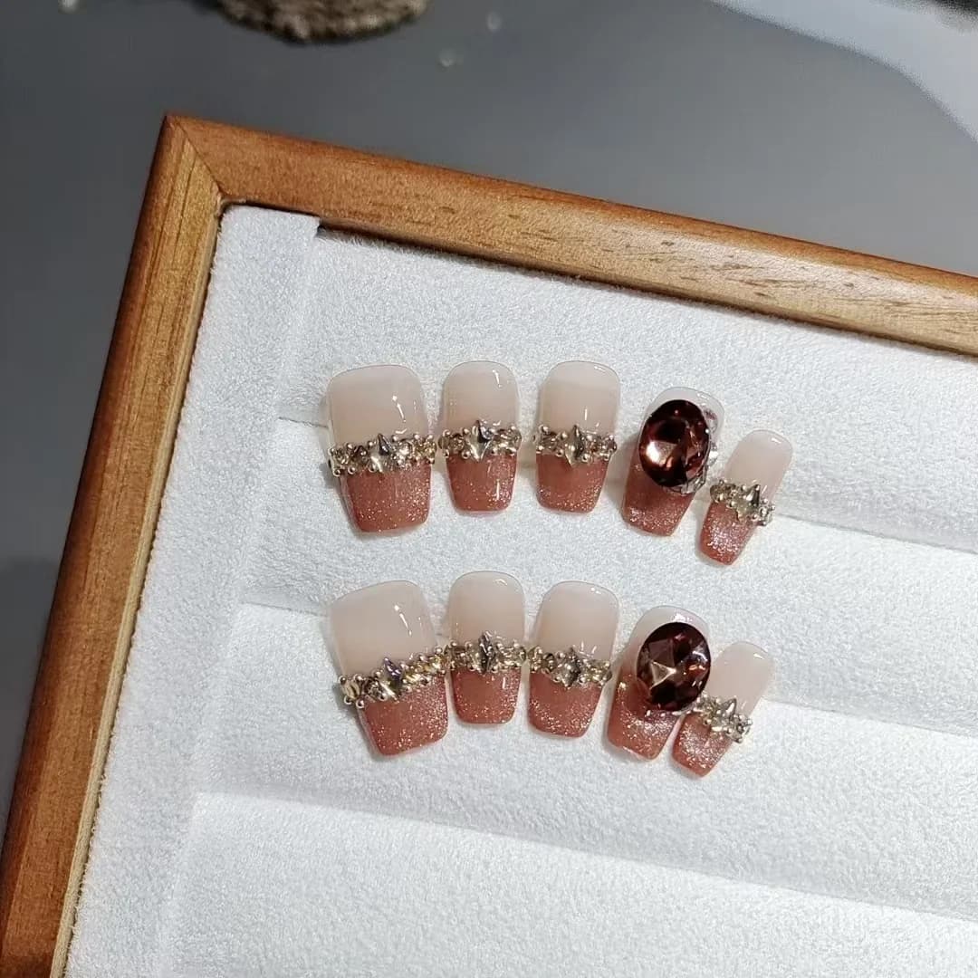 ラインストーン キャットアイデザイン フレンチチップ つけ爪